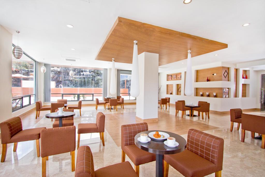 Prideinn Azure Hotel Nairobi Westlands Екстер'єр фото
