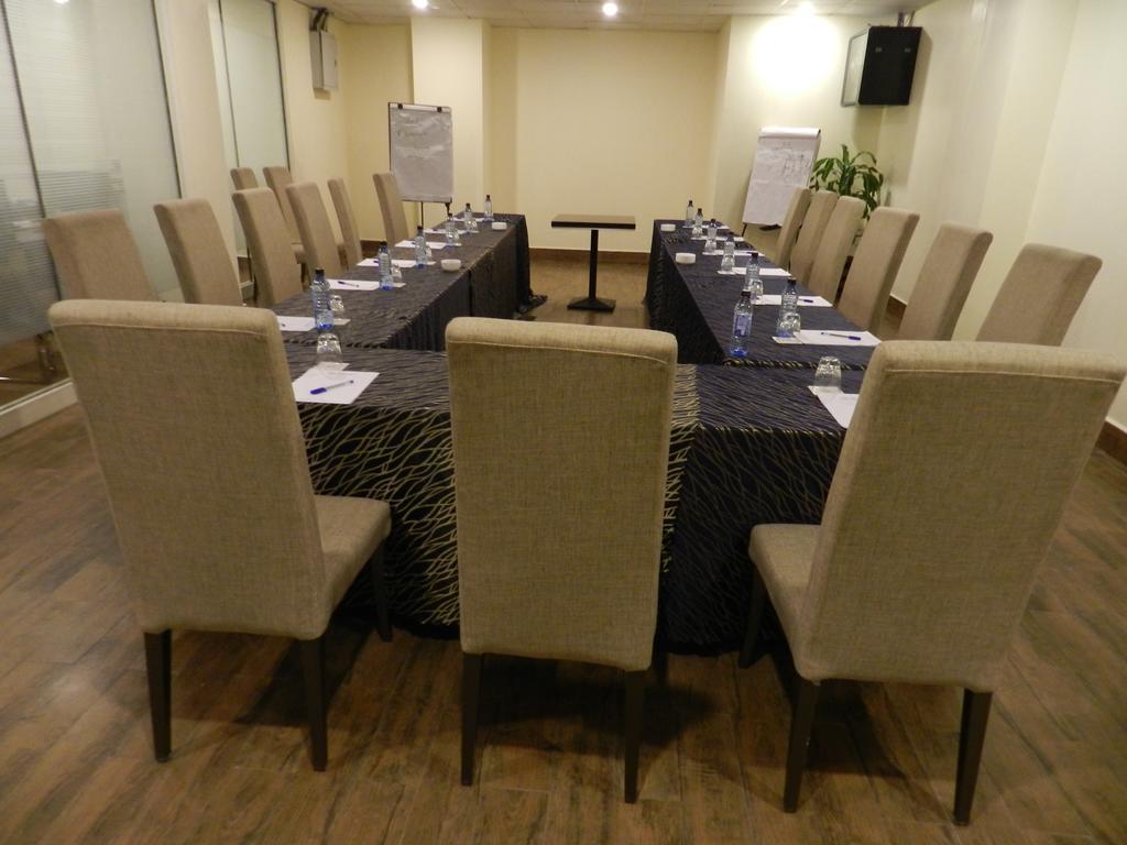 Prideinn Azure Hotel Nairobi Westlands Екстер'єр фото